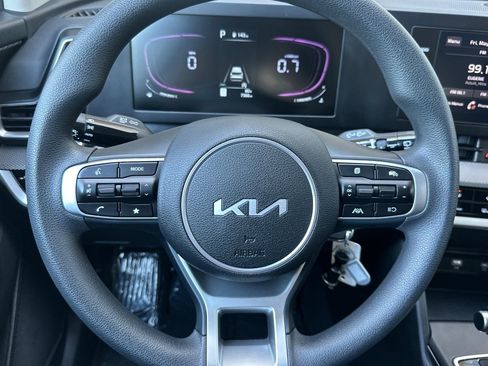 Certified 2025 Kia Sportage LX AWD/4WD image 25