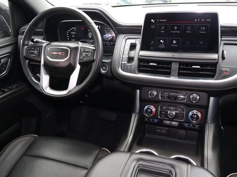 Used 2023 GMC Yukon XL SLT image 11