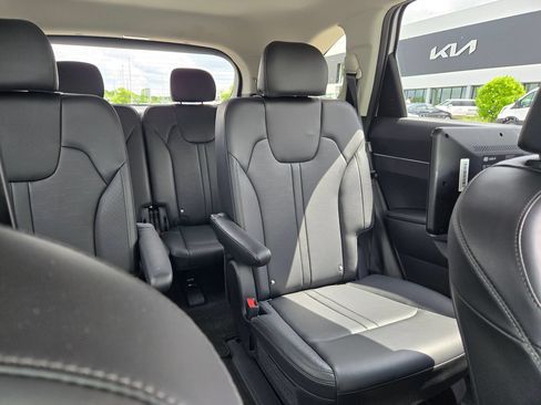 Used 2025 Kia Sorento EX w/ Panoramic Sunroof Package FWD image 14