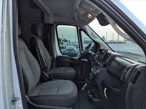 Used 2024 RAM ProMaster 2500 w/ Premium Convenience Group FWD image 19