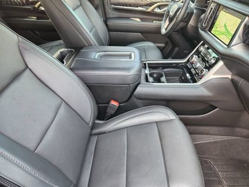 Used 2023 GMC Yukon Denali w/ LPO, Floor Liner Package AWD/4WD image 14