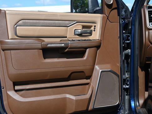 Used 2023 RAM 2500 Limited AWD/4WD image 19
