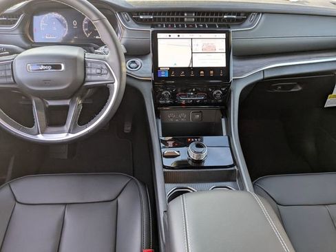 New 2025 Jeep Grand Cherokee L Limited image 25