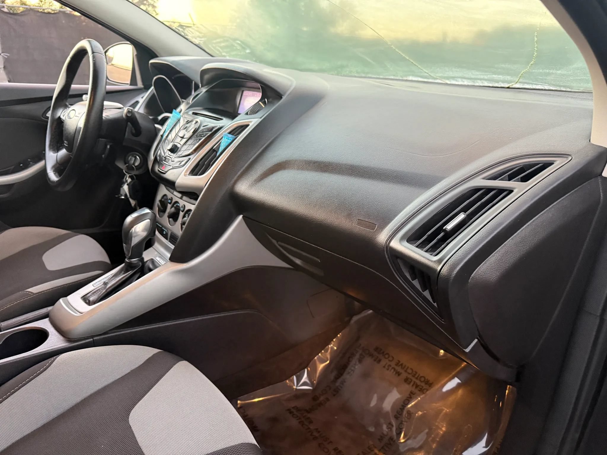 Used 2012 Ford Focus SE FWD image 19