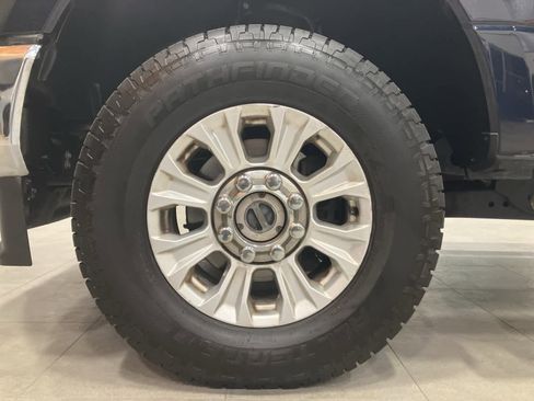 Certified 2022 Ford F350 XLT w/ XLT Value Package image 9