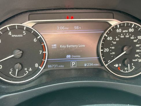 Used 2022 Nissan Altima 2.5 SV w/ SV Premium Package FWD image 7