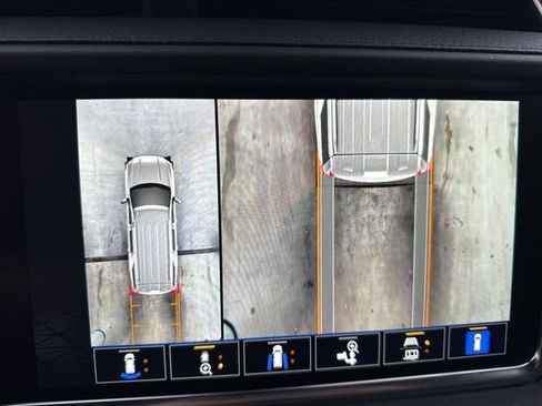 Used 2024 GMC Yukon XL Denali image 27