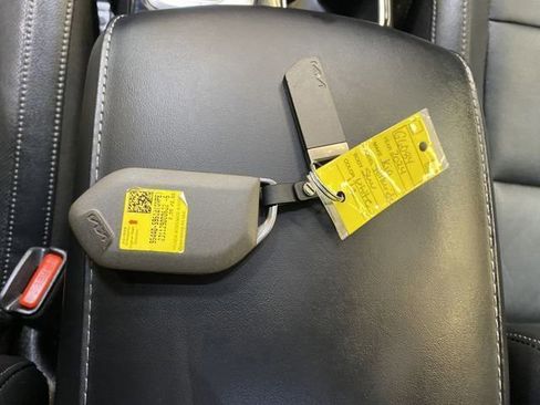 Used 2024 Kia Telluride SX w/ Towing Package image 52