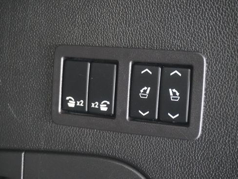 Used 2019 Chevrolet Tahoe Premier AWD/4WD image 30