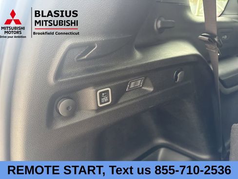Used 2023 Jeep Grand Cherokee L Laredo AWD/4WD image 13