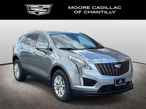 New 2025 Cadillac XT5 Luxury image 1