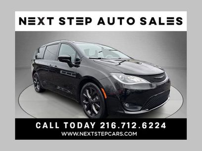 Used 2019 Chrysler Pacifica Touring-L w/ S Appearance Package