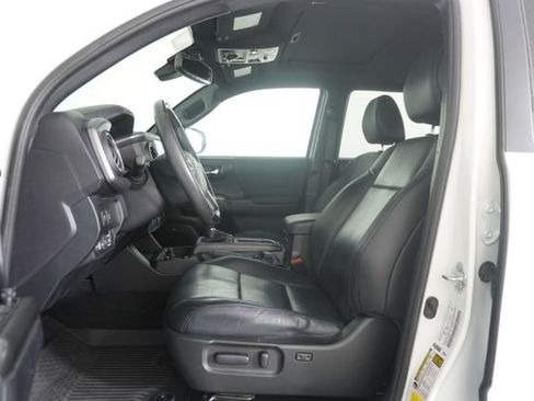 Used 2021 Toyota Tacoma TRD Off-Road w/ TRD Premium Off Road Package image 19