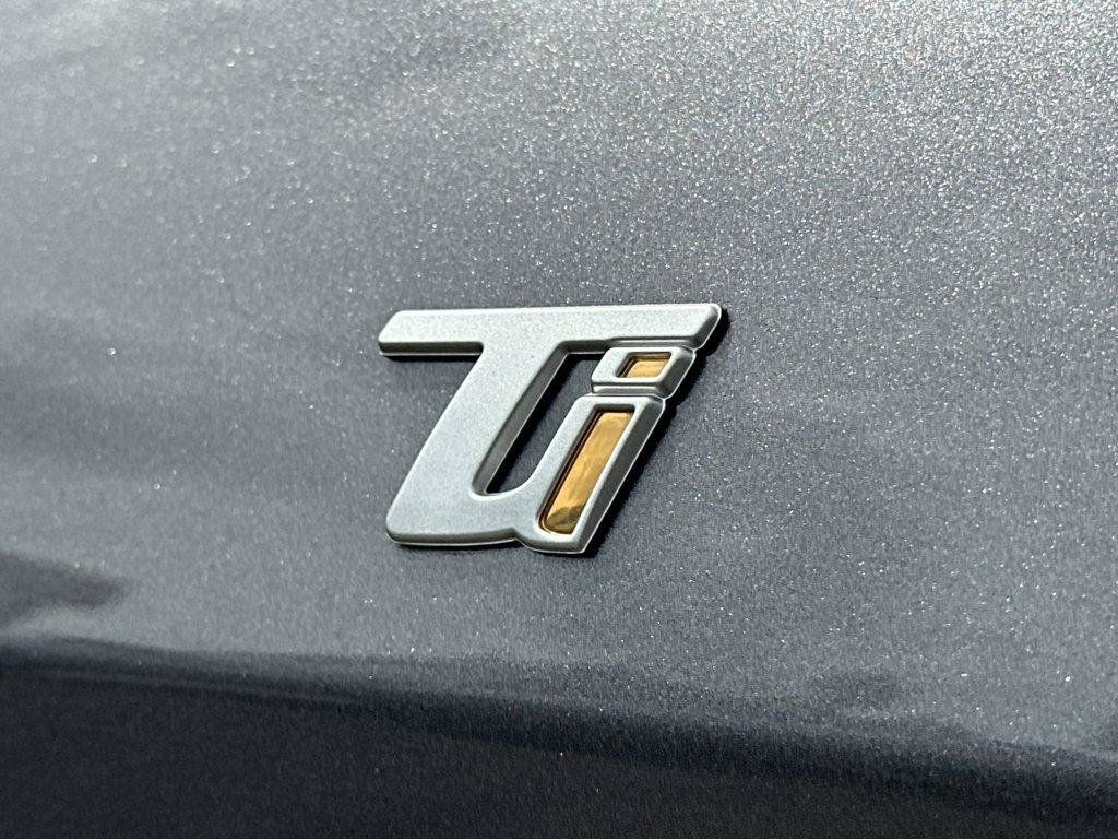 Used 2022 Alfa Romeo Giulia Ti AWD/4WD image 38