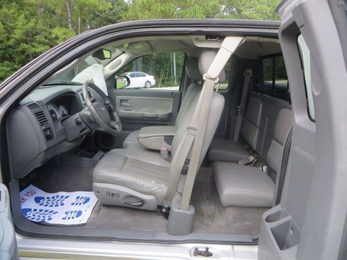 Used 2006 Dodge Dakota Laramie RWD image 10