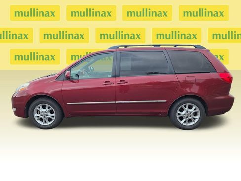 Used 2006 Toyota Sienna XLE Limited FWD image 11
