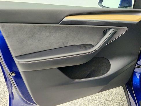 Used 2023 Tesla Model Y AWD image 11