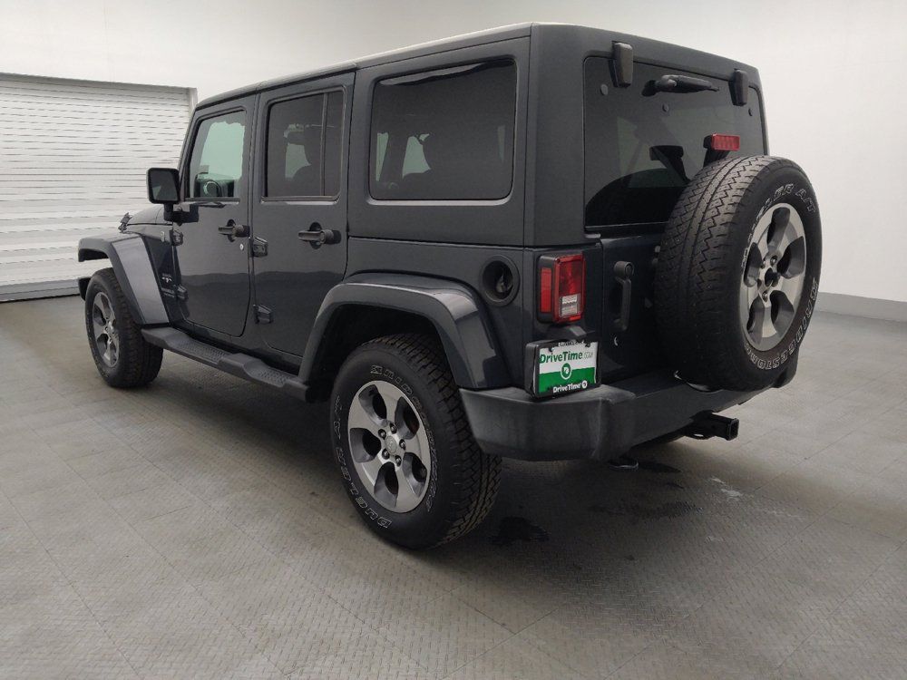 Used 2017 Jeep Wrangler Unlimited Sahara w/ Connectivity Group AWD/4WD image 5