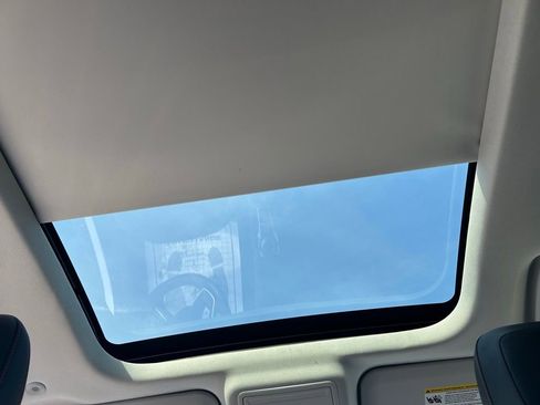 Certified 2022 Ford Escape SEL w/ SEL Stealth AWD Package image 21