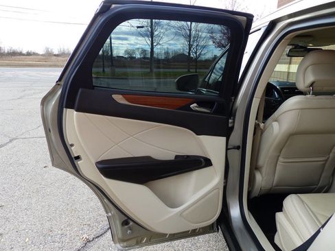 Used 2015 Lincoln MKC Base AWD 4dr SUV w/ Equipment Group 102A Reserve image 39