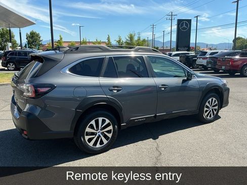 Used 2024 Subaru Outback Premium AWD/4WD image 8