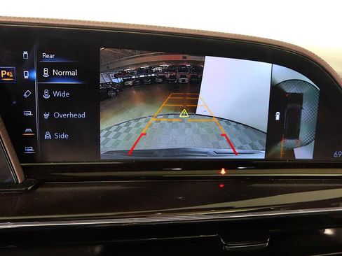 Used 2024 Cadillac Escalade Sport Platinum w/ LPO, ONYX Package image 18