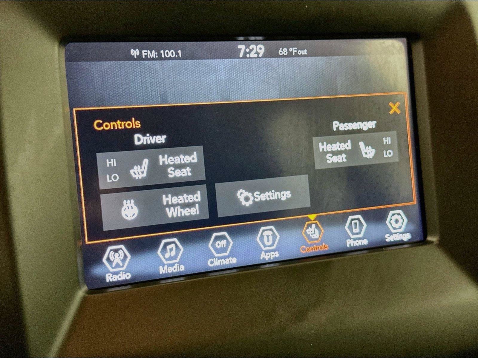 Used 2020 Jeep Compass Latitude w/ Cold Weather Group AWD/4WD image 9