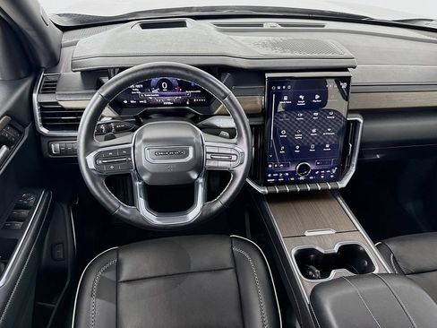 Used 2024 GMC Acadia Denali AWD/4WD image 27