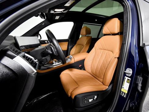 Used 2023 BMW X7 xDrive40i w/ M Sport Package image 4