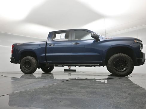 Used 2020 Chevrolet Silverado 1500 LT Trail Boss AWD/4WD image 3