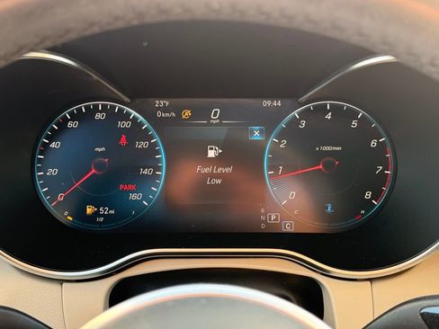 Used 2022 Mercedes-Benz GLC 300 4MATIC image 30