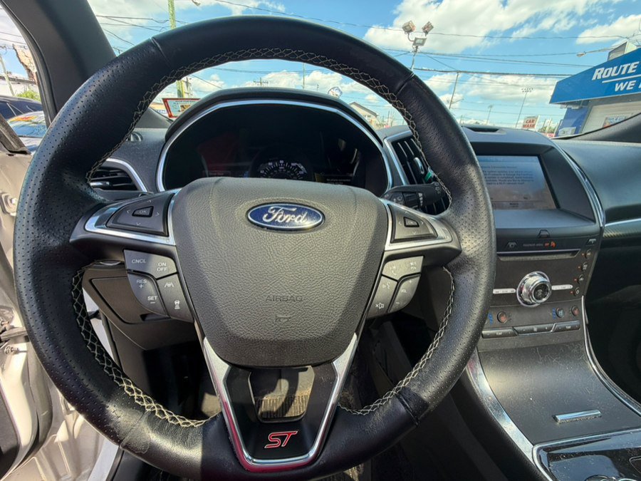 Used 2019 Ford Edge ST w/ Equipment Group 401A AWD/4WD image 10