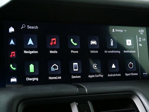 Certified 2020 Porsche Taycan 4S w/ Premium Package AWD/4WD image 15