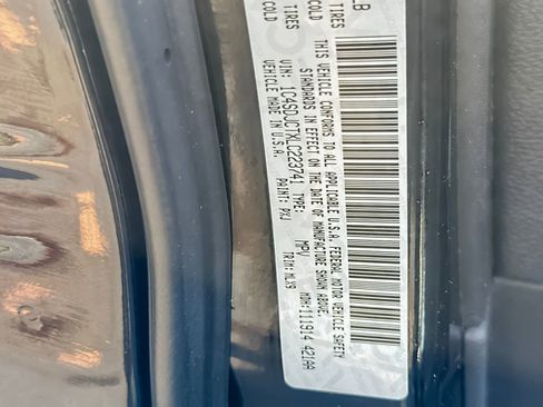 Used 2020 Dodge Durango R/T w/ Technology Group AWD/4WD image 30