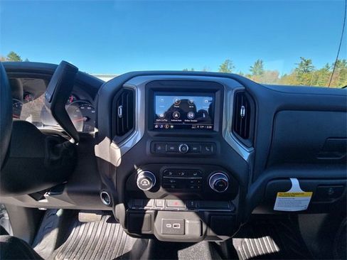 New 2026 Chevrolet Silverado 1500 W/T image 11