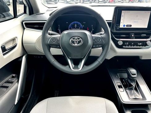 New 2026 Toyota Corolla Cross LE FWD image 17