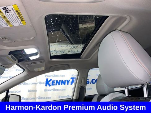 Used 2023 Subaru Crosstrek 2.5i Limited image 12