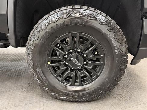 New 2026 Chevrolet Silverado 2500 ZR2 AWD/4WD image 10