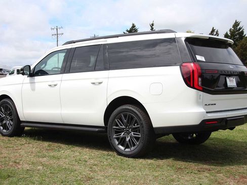 New 2026 Ford Expedition Max Platinum w/ Stealth Appearance Package AWD/4WD image 6