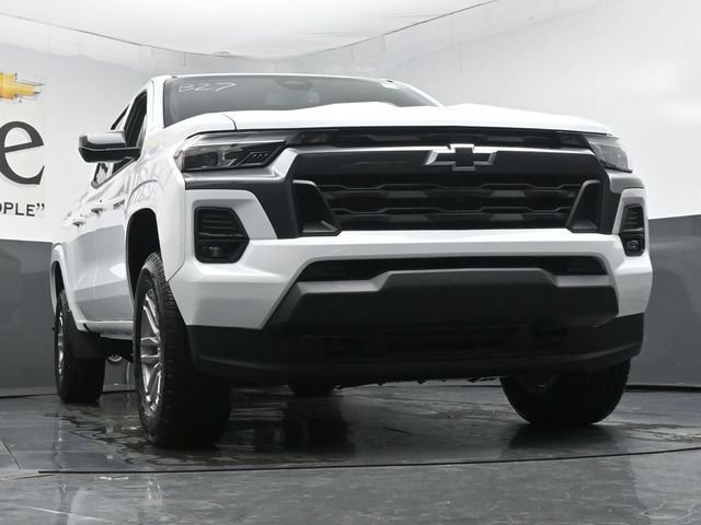 New 2026 Chevrolet Colorado LT w/ LT Convenience Package AWD/4WD image 3
