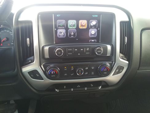 Used 2017 GMC Sierra 1500 SLE w/ SLE Value Package AWD/4WD image 16