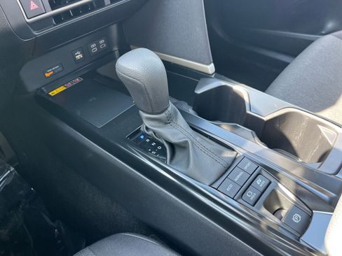 Used 2025 Toyota Camry LE image 40