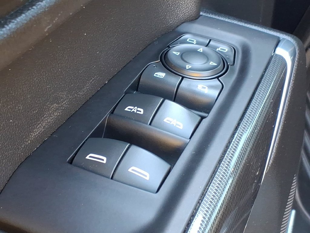 Used 2021 GMC Sierra 1500 AT4 w/ AT4 Value Package AWD/4WD image 13