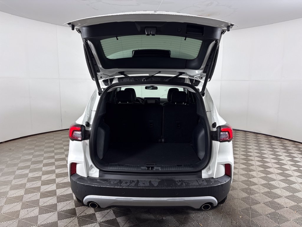 Certified 2025 Ford Escape SE w/ PHEV Premium Package FWD image 29