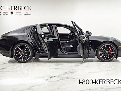 Used 2023 Porsche Panamera GTS image 12