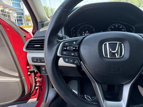 Certified 2022 Honda Accord Touring image 31