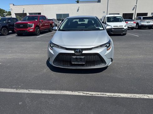 Used 2021 Toyota Corolla LE w/ Carpet Mat Package (TMS) FWD image 5