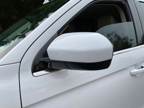 Used 2024 Ford Expedition XLT image 27