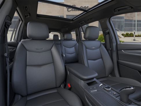 New 2025 Cadillac XT6 Luxury image 16