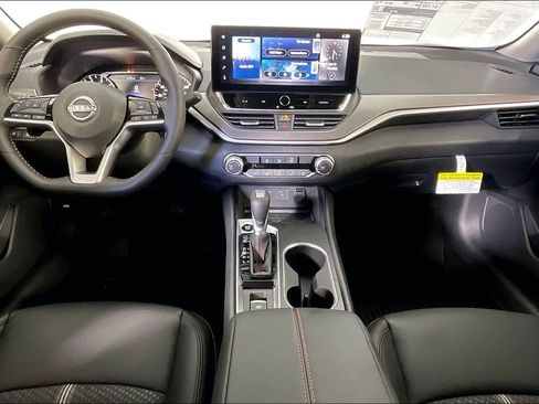 New 2026 Nissan Altima 2.5 SR AWD/4WD image 2